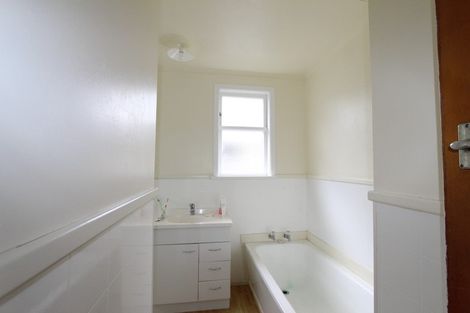 Photo of property in 4 Hamilton Street, Pahiatua, 4910