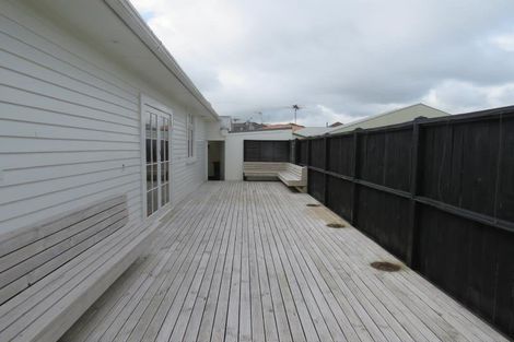 Photo of property in 10 Witako Street, Fitzroy, New Plymouth, 4312