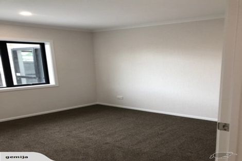 Photo of property in 2/17 Walter Street, Hauraki, Auckland, 0622