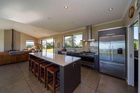 Photo of property in 396 Upland Road, Tarurutangi, New Plymouth, 4372