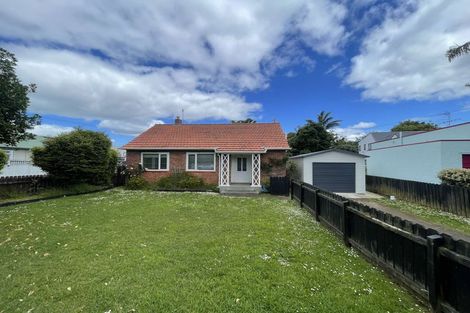 Photo of property in 25 Queensway, Three Kings, Auckland, 1024