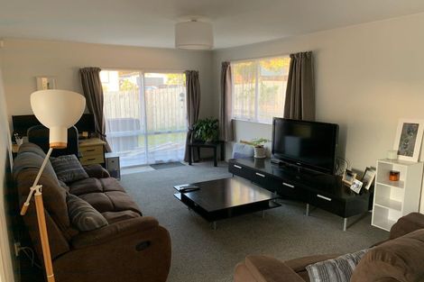 Photo of property in 1/45 Everglade Drive, Goodwood Heights, Auckland, 2105