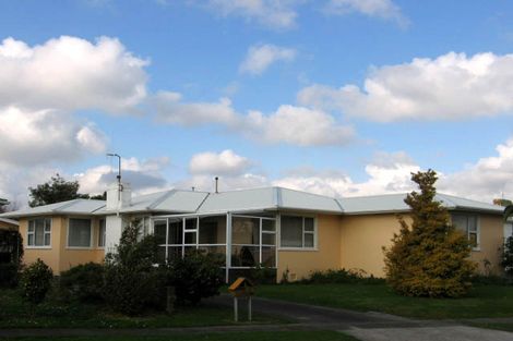 Photo of property in 5 Burfield Place, Awapuni, Palmerston North, 4412