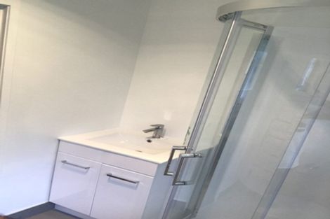 Photo of property in 1/4 Pemberton Avenue, Bayview, Auckland, 0629