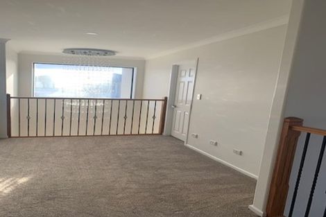 Photo of property in 24 Drumbuoy Drive, Flat Bush, Auckland, 2019