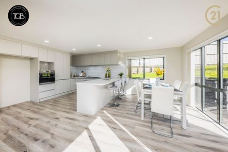 Photo of property in 21 Parkhaven Drive, Rosehill, Papakura, 2113