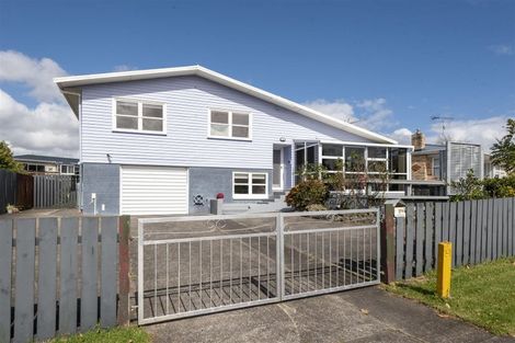 Photo of property in 39a Portadown Avenue, Pakuranga Heights, Auckland, 2010