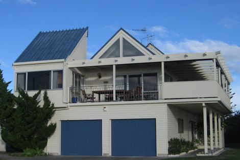 Photo of property in 2/46 The Esplanade, Westshore, Napier, 4110