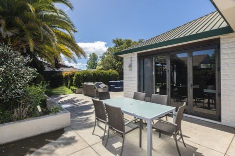 Photo of property in 52 Parkstone Avenue, Ilam, Christchurch, 8041