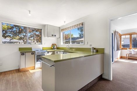 Photo of property in 35 Wilsons Road, Saint Martins, Christchurch, 8022