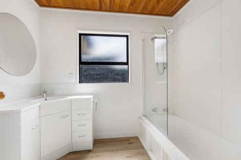 Photo of property in 9a Ragan Lane, Wanaka, 9305