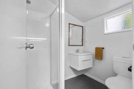 Photo of property in 127 Muritai Road, Eastbourne, Lower Hutt, 5013