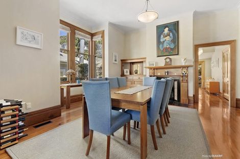 Photo of property in 33 Upper Bourke Street, Kilbirnie, Wellington, 6022