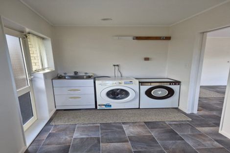 Photo of property in 14b Edward Avenue, Orewa, 0931