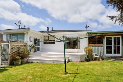 Photo of property in 10 Ngatitoa Street, Tawa, Wellington, 5028