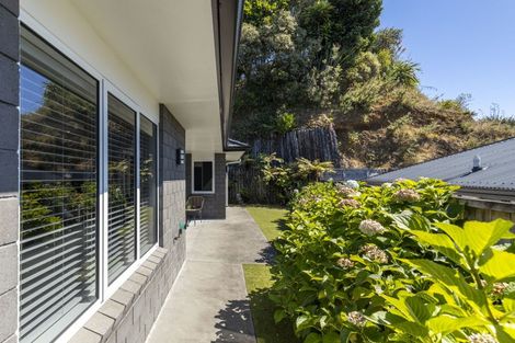 Photo of property in 7 Frederick Place, Whalers Gate, New Plymouth, 4310