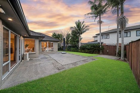 Photo of property in 5 Alvre Place, Flat Bush, Auckland, 2016