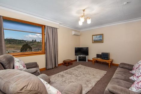 Photo of property in 8 Scotland Terrace, Green Island, Dunedin, 9018