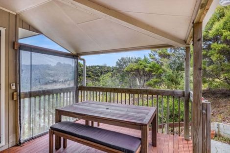 Photo of property in 8 Kaipatiki Rise, Haruru, 0204