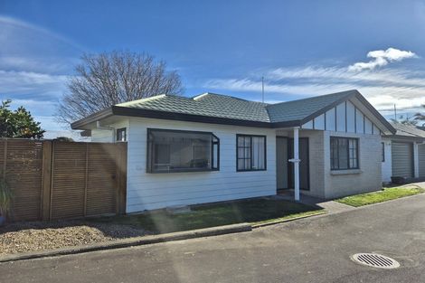 Photo of property in 2a Spriggs Crescent, Greenmeadows, Napier, 4112