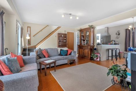 Photo of property in 1/136 Bradbury Road, Botany Downs, Auckland, 2010