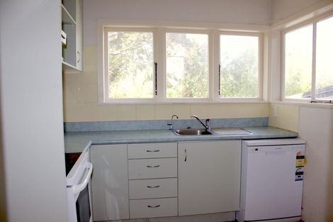 Photo of property in 4 Griffen Park Road, Mount Roskill, Auckland, 1041