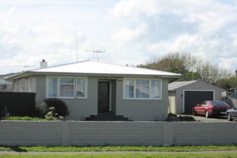 Photo of property in 30 Cornfoot Street, Castlecliff, Whanganui, 4501