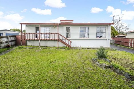 Photo of property in 7 Aden Place, Clendon Park, Auckland, 2103