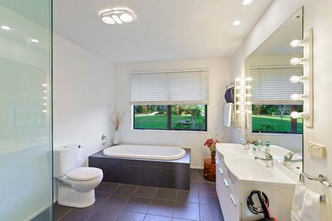 Photo of property in 901 State Highway 1, Te Horo, Otaki, 5581