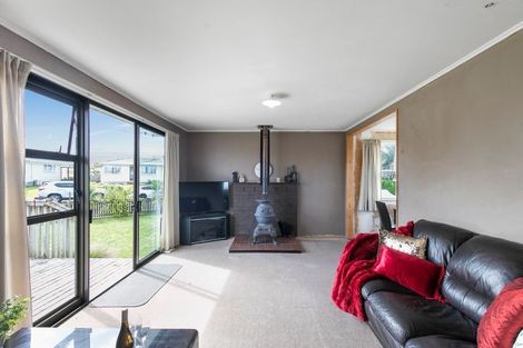 Photo of property in 76 Cargill Street, Papakura, 2110