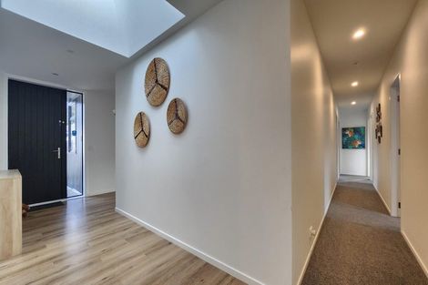 Photo of property in 6 Cartographer Way, Whitby, Porirua, 5024
