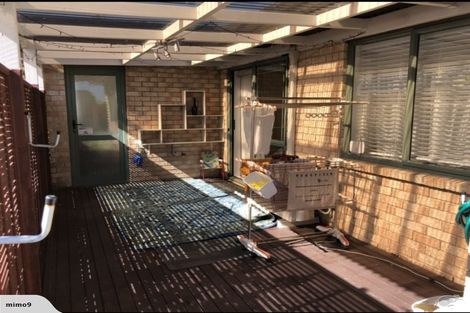 Photo of property in 4/520 Don Buck Road, Westgate, Auckland, 0614