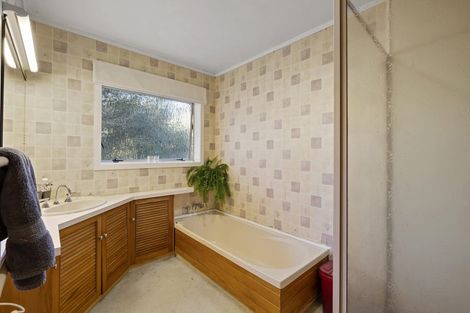 Photo of property in 51 Karina Road, Merrilands, New Plymouth, 4312