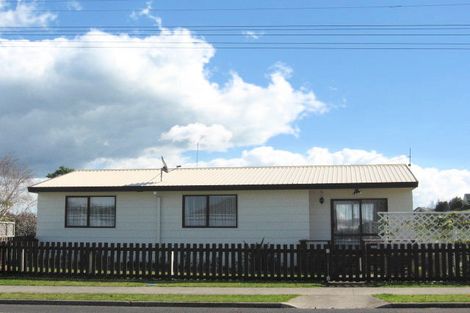 Photo of property in 203 Waitaha Road, Welcome Bay, Tauranga, 3112