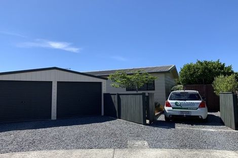 Photo of property in 21 Fenchurch Grove, Stokes Valley, Lower Hutt, 5019