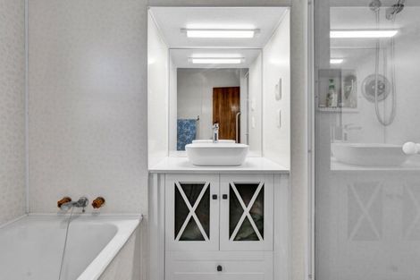 Photo of property in 10 Hurdon Street, Hurdon, New Plymouth, 4310