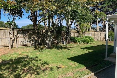 Photo of property in 2/22 Gladys Avenue, Glenfield, Auckland, 0629