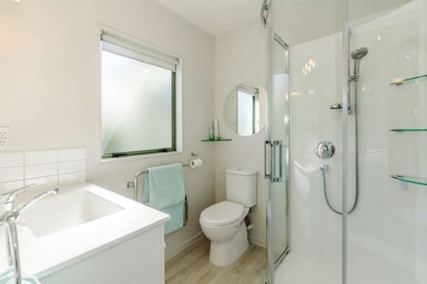 Photo of property in 6 Beachwater Grove, Paraparaumu Beach, Paraparaumu, 5032