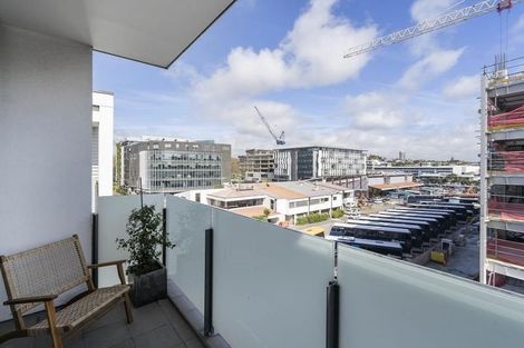 Photo of property in Halsey Apartments At Lighter Quay, 506/77 Halsey Street, Auckland Central, Auckland, 1010