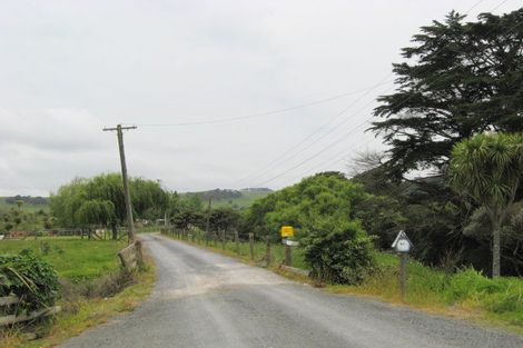 Photo of property in 35 Cane Road, Waimauku, 0812