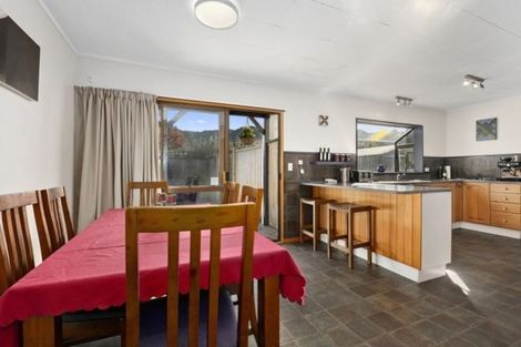 Photo of property in 21 Baltimore Crescent, Totara Park, Upper Hutt, 5018