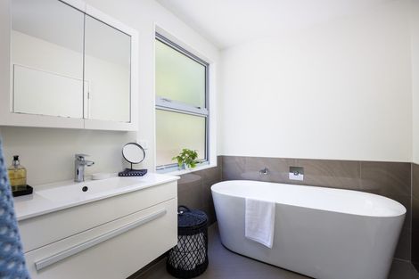 Photo of property in 14b Maple Crescent, Whalers Gate, New Plymouth, 4310
