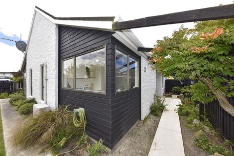 Photo of property in 2/3 Wanstead Place, Woolston, Christchurch, 8062