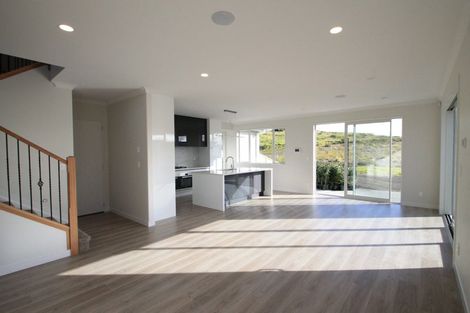 Photo of property in 13 Maka Terrace, Orewa, 0931