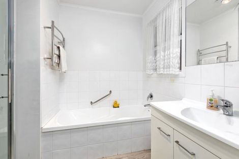 Photo of property in 4 Donovan Street, Te Puke, 3119