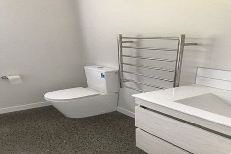 Photo of property in 9 Hihi Place, Waikanae, 5036