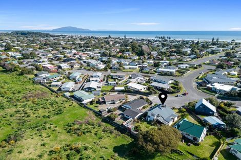 Photo of property in 36 Simcox Street, Otaki Beach, Otaki, 5512