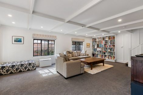 Photo of property in 84 Bolton Street, Kelburn, Wellington, 6012