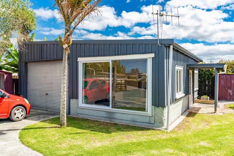 Photo of property in 3 Ferry Road, Waipu, 0510