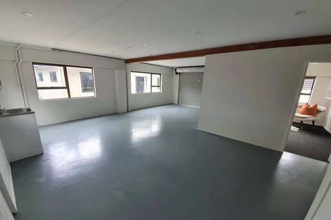 Photo of property in 71 Prince Regent Drive, Half Moon Bay, Auckland, 2012